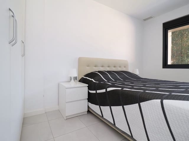 3 quarto Apartamento para venda em Dehesa de Campoamor, Orihuela com piscina garagem - 290 000 € (Ref: 9233408)