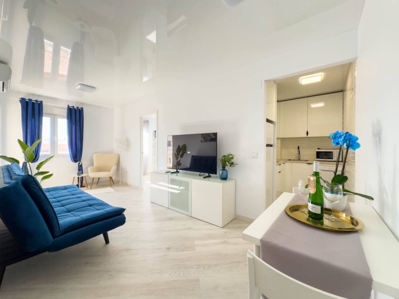 2 bedroom Apartment for sale in Torrevieja with pool - € 179,900 (Ref: 9233411)