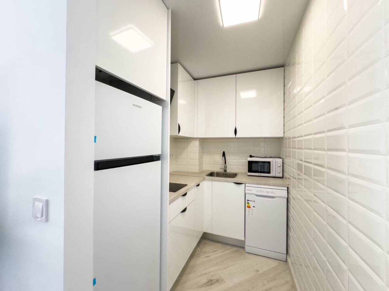 2 bedroom Apartment for sale in Torrevieja with pool - € 179,900 (Ref: 9233411)