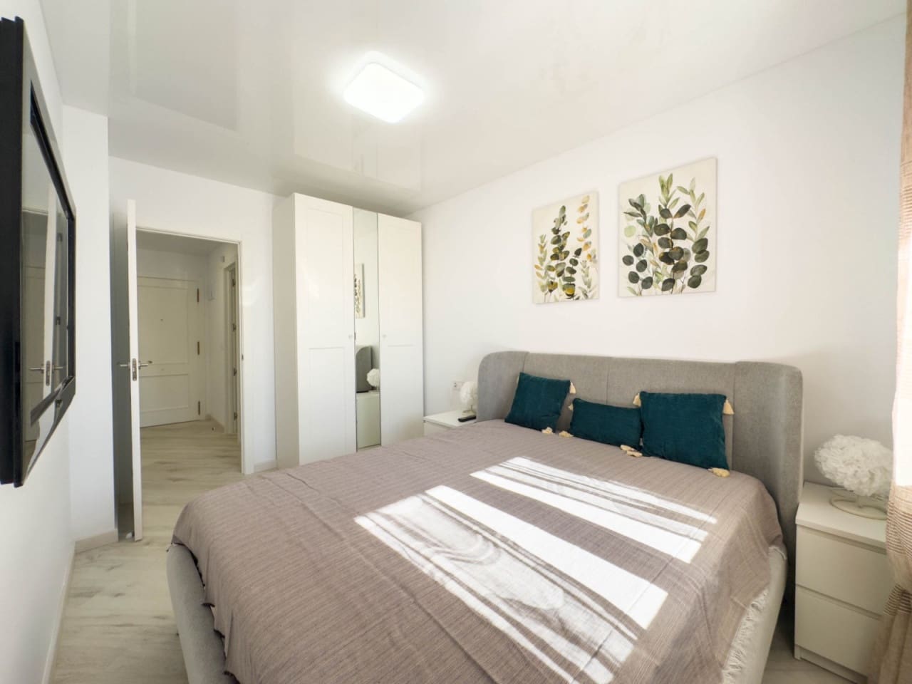 2 bedroom Apartment for sale in Torrevieja with pool - € 179,900 (Ref: 9233411)