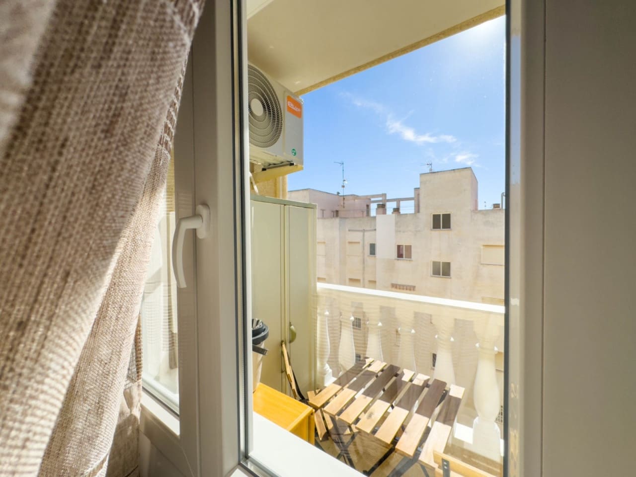 2 bedroom Apartment for sale in Torrevieja with pool - € 179,900 (Ref: 9233411)