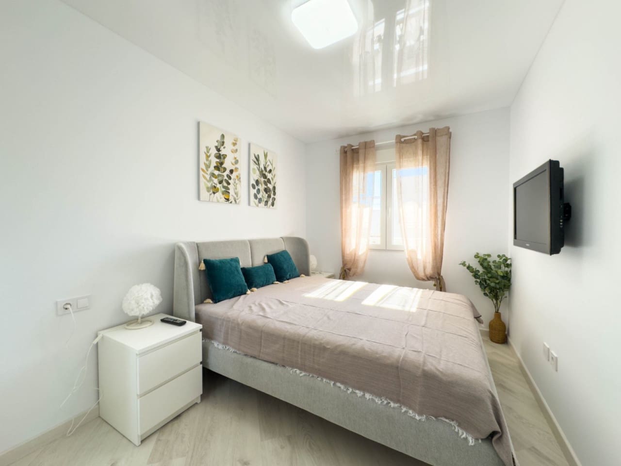 2 bedroom Apartment for sale in Torrevieja with pool - € 179,900 (Ref: 9233411)