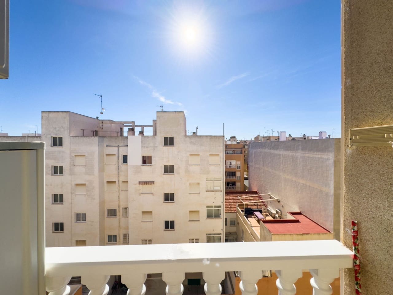 2 bedroom Apartment for sale in Torrevieja with pool - € 179,900 (Ref: 9233411)