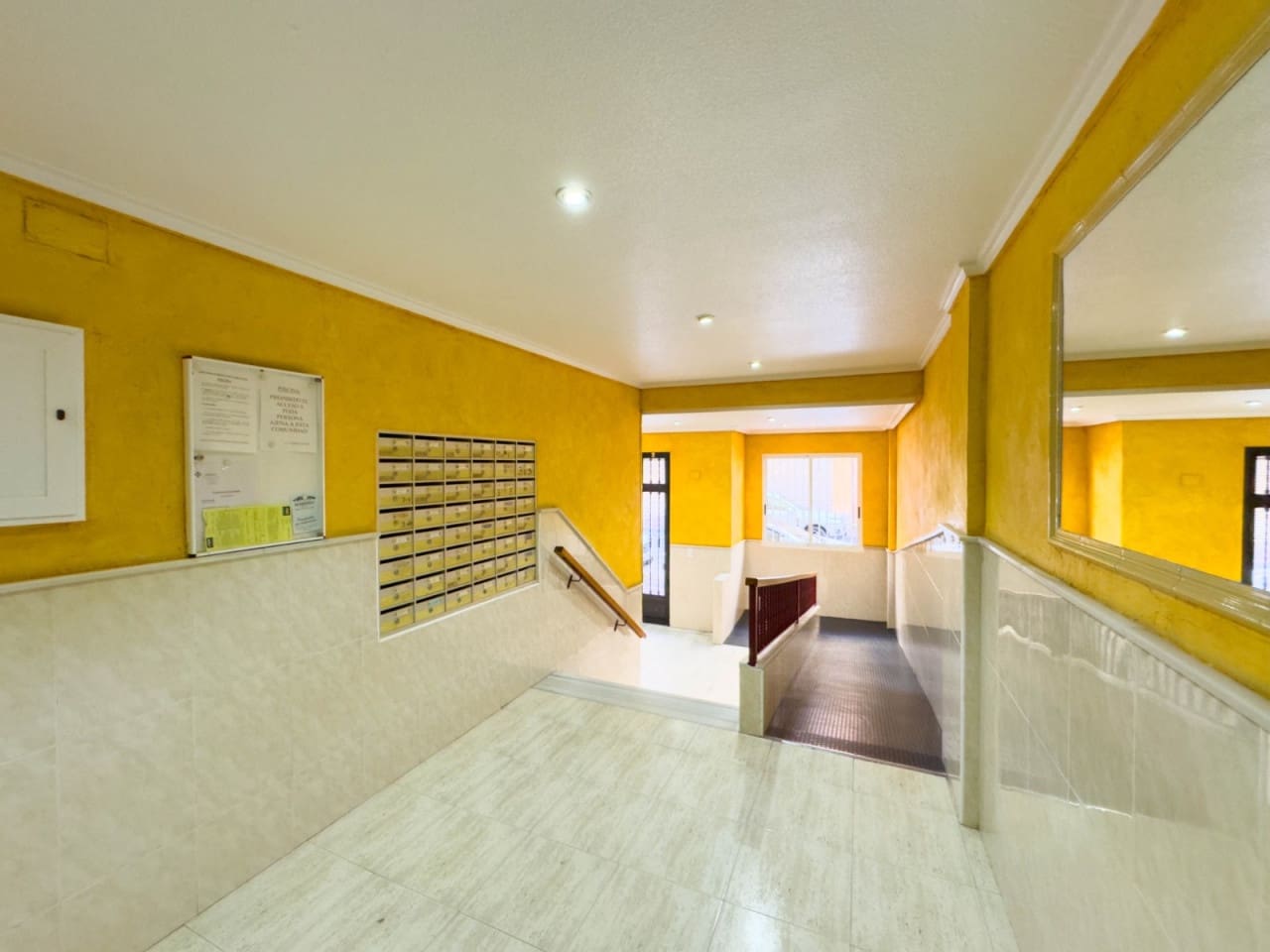 2 bedroom Apartment for sale in Torrevieja with pool - € 179,900 (Ref: 9233411)