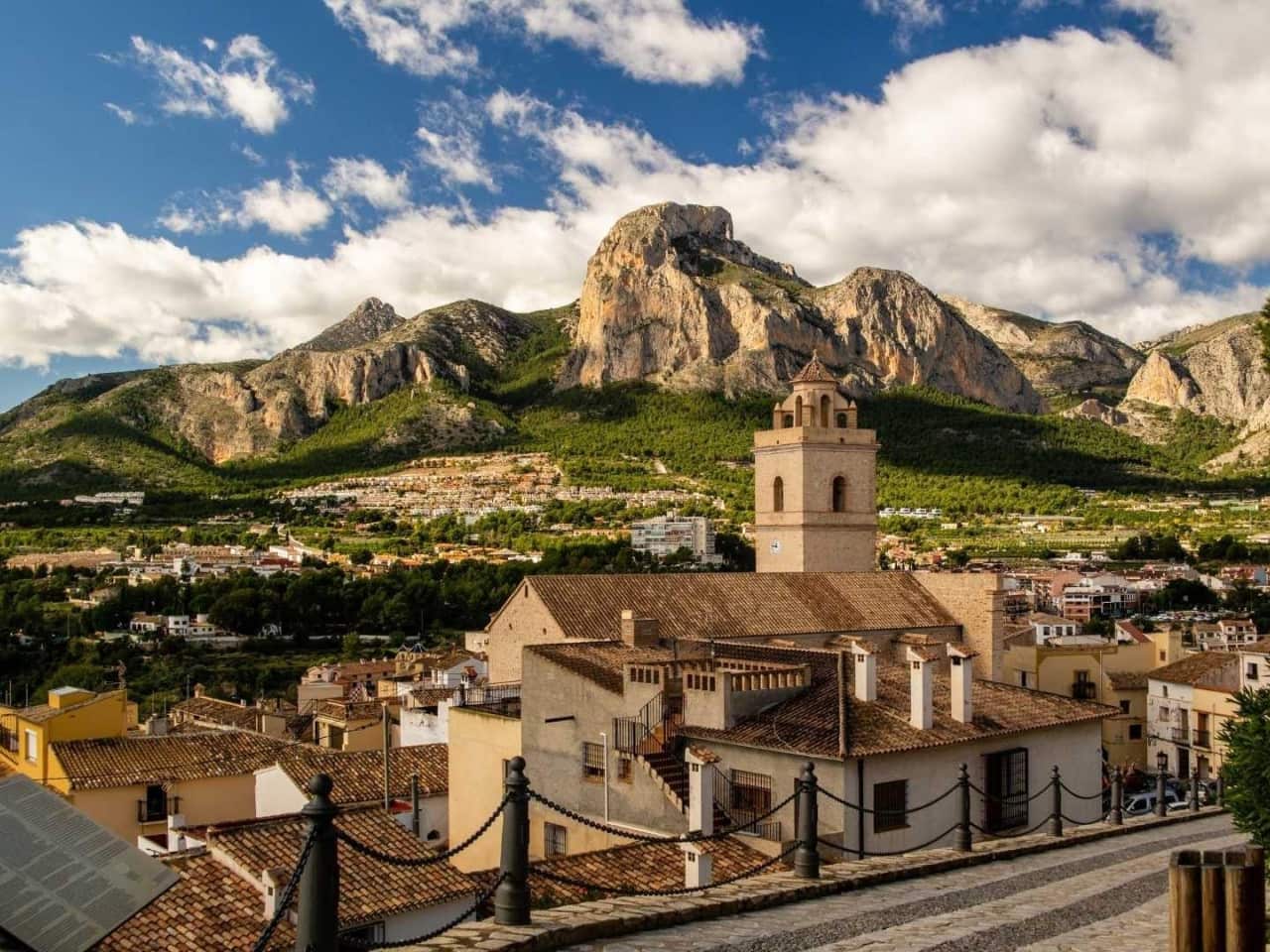 3 Zimmer Villa zu verkaufen in Polop mit Pool - 567.690 € (Ref: 9233454)