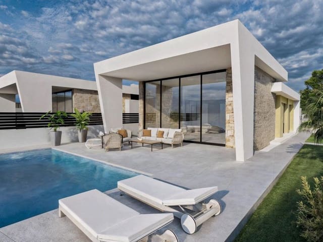3 quarto Moradia para venda em Los Balcones com piscina garagem - 700 000 € (Ref: 9233457)