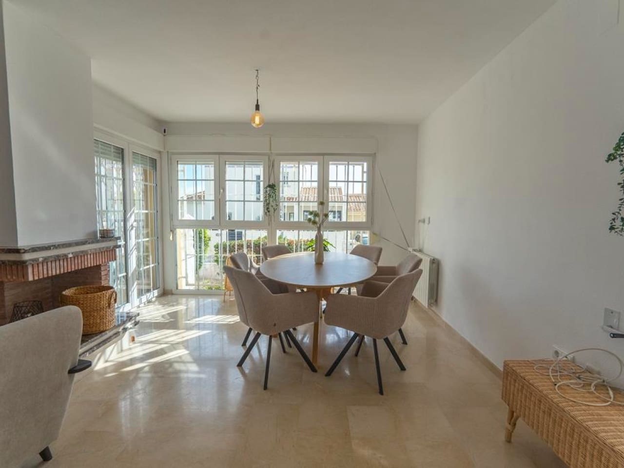 2 chambre Maison de Ville à vendre à Villamartin avec piscine garage - 320 000 € (Ref: 9233469)