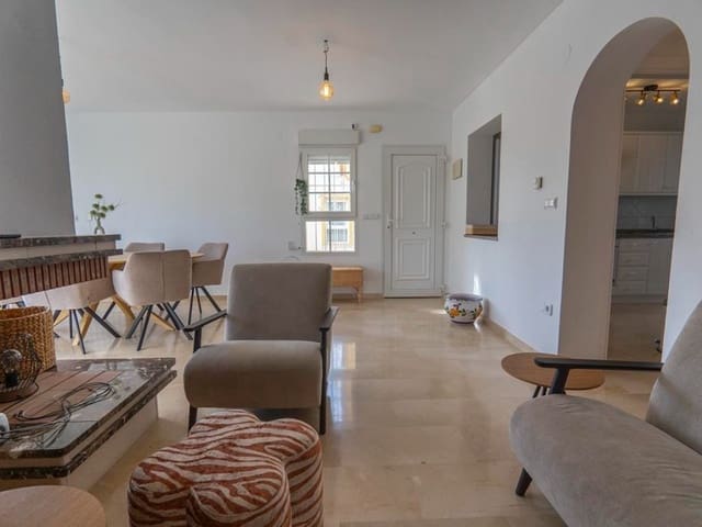 2 quarto Casa em Banda para venda em Villamartin, Orihuela com piscina garagem - 320 000 € (Ref: 9233469)