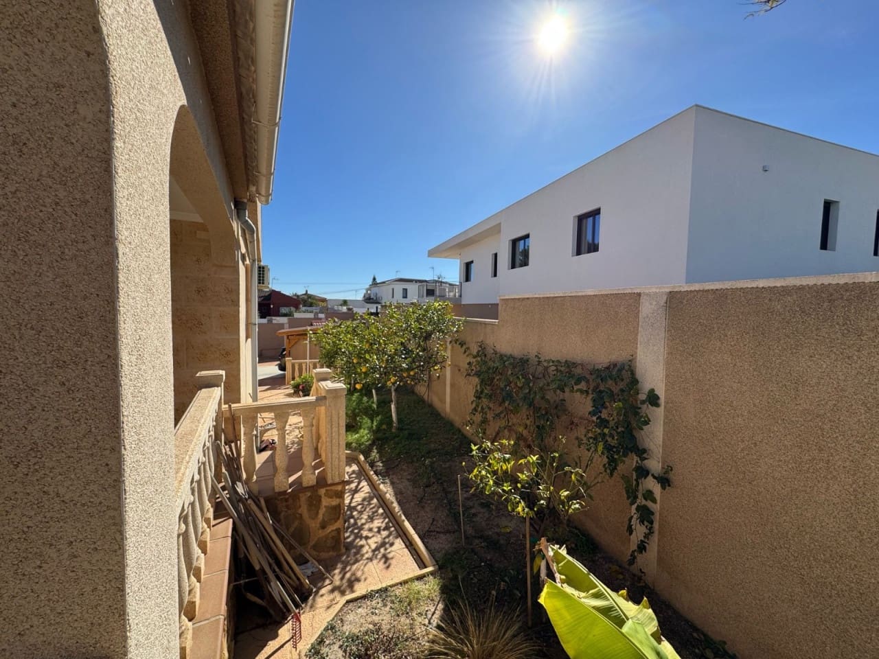 Villa te koop in Torrevieja met zwembad garage - € 456.000 (Ref: 9233470)