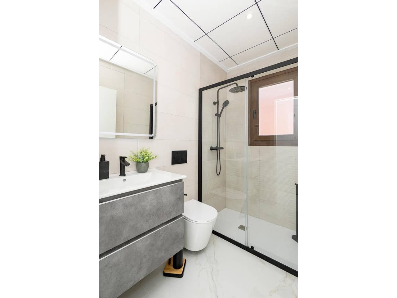 3 makuuhuone Huvila myytävänä paikassa Polop mukana uima-altaan 
autotalli - 598 000 € (Ref: 9233473)