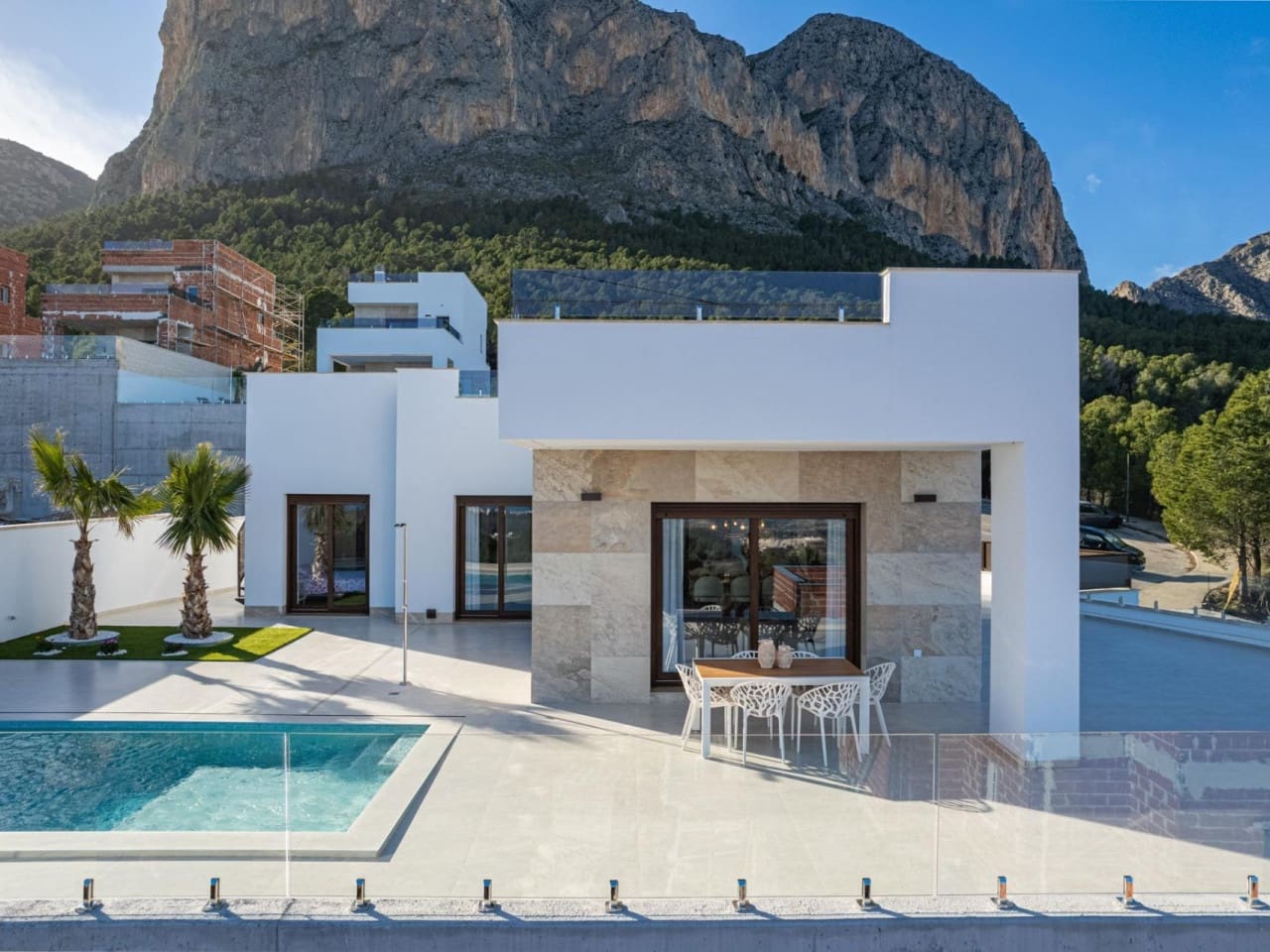 3 bedroom Villa for sale in Polop with pool garage - € 649,000 (Ref: 9233474)