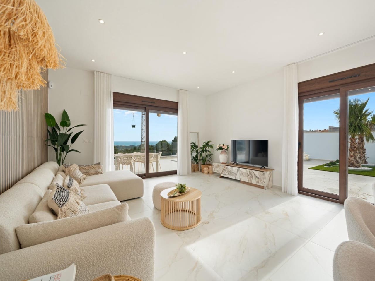 3 bedroom Villa for sale in Polop with pool garage - € 649,000 (Ref: 9233474)