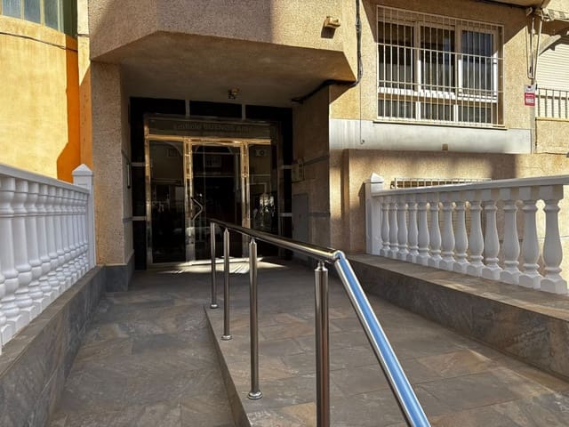 2 sypialnia Apartament na sprzedaż w Punta Prima, Torrevieja z basenem - 165 000 € (Ref: 9233477)