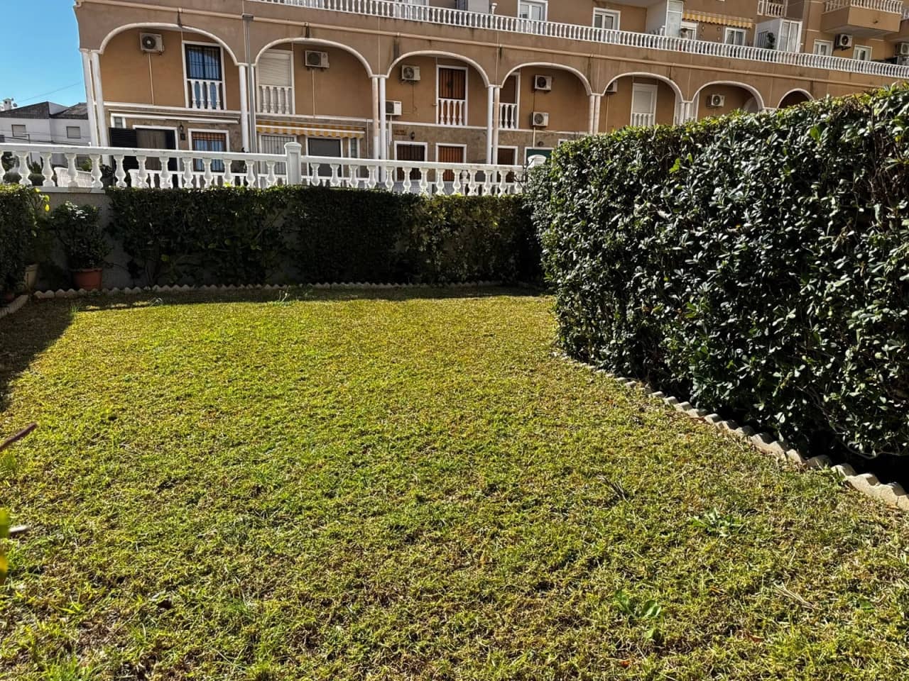 2 bedroom Apartment for sale in Punta Prima with pool - € 175,000 (Ref: 9233477)