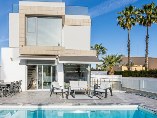 3 chambre Finca/Maison de Campagne à vendre à Los Balcones avec piscine - 539 000 € (Ref: 9233486)