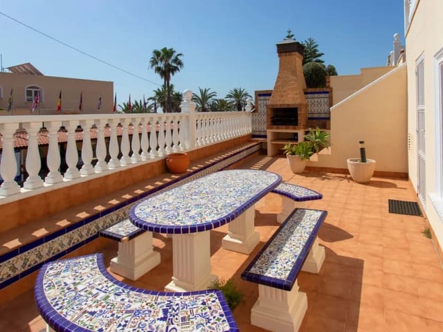 4 Zimmer Finca/Landgut zu verkaufen in La Mata, Torrevieja mit Pool - 599.000 € (Ref: 9233501)