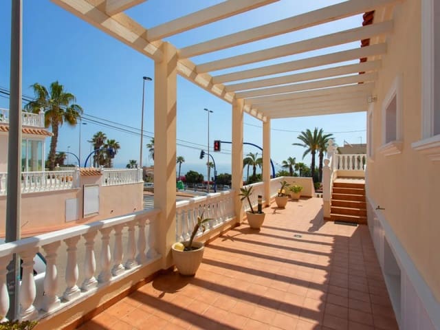 4 Zimmer Finca/Landgut zu verkaufen in La Mata, Torrevieja mit Pool - 599.000 € (Ref: 9233501)