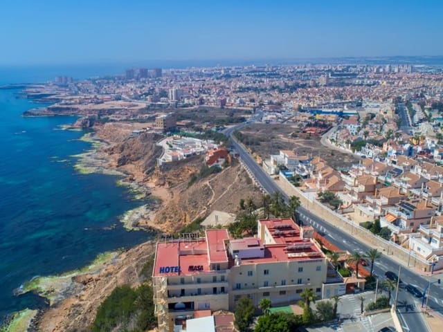 4 Zimmer Finca/Landgut zu verkaufen in La Mata, Torrevieja mit Pool - 599.000 € (Ref: 9233501)