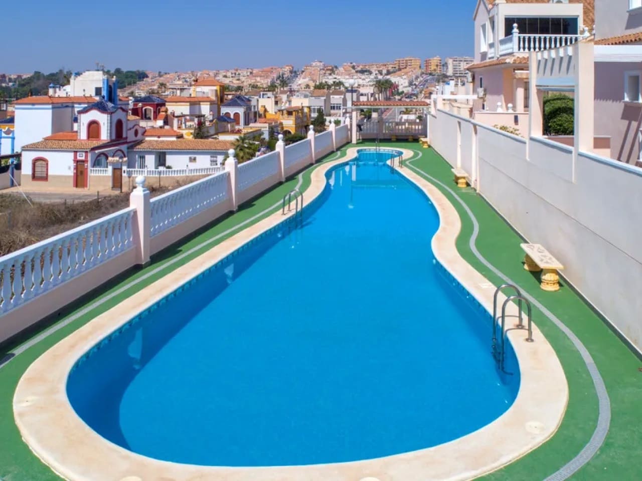 4 soveværelse Finca/Landehus til salg i La Mata med swimmingpool - € 599.000 (Ref: 9233501)