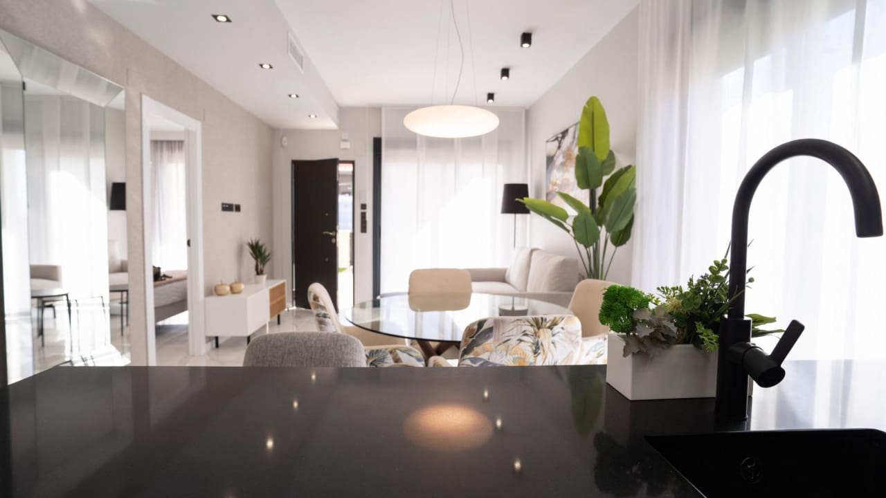 3 Zimmer Villa zu verkaufen in Pilar de la Horadada mit Pool - 340.000 € (Ref: 9233503)