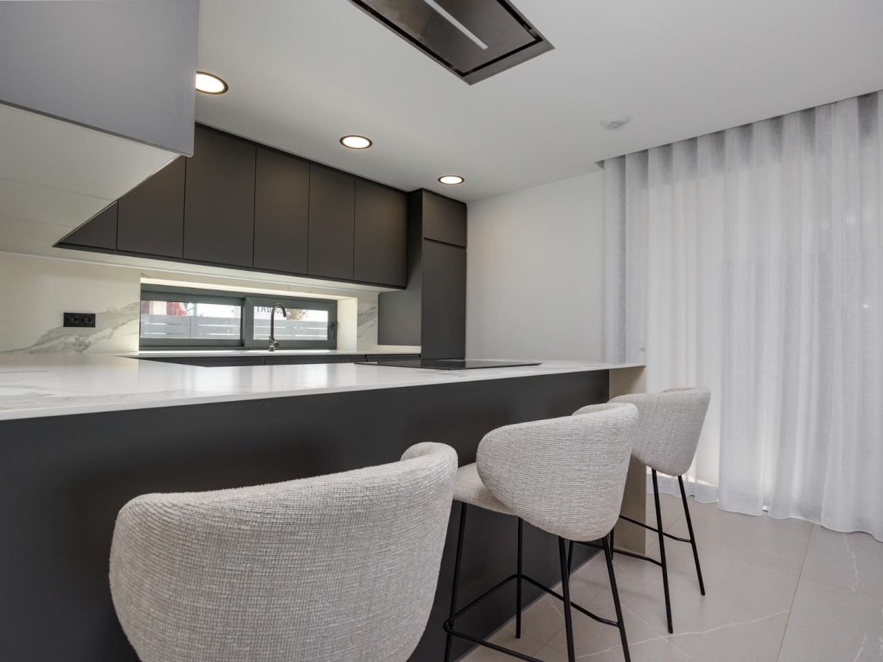 3 chambre Villa/Maison à vendre à Torrevieja avec piscine garage - 595 000 € (Ref: 9233509)