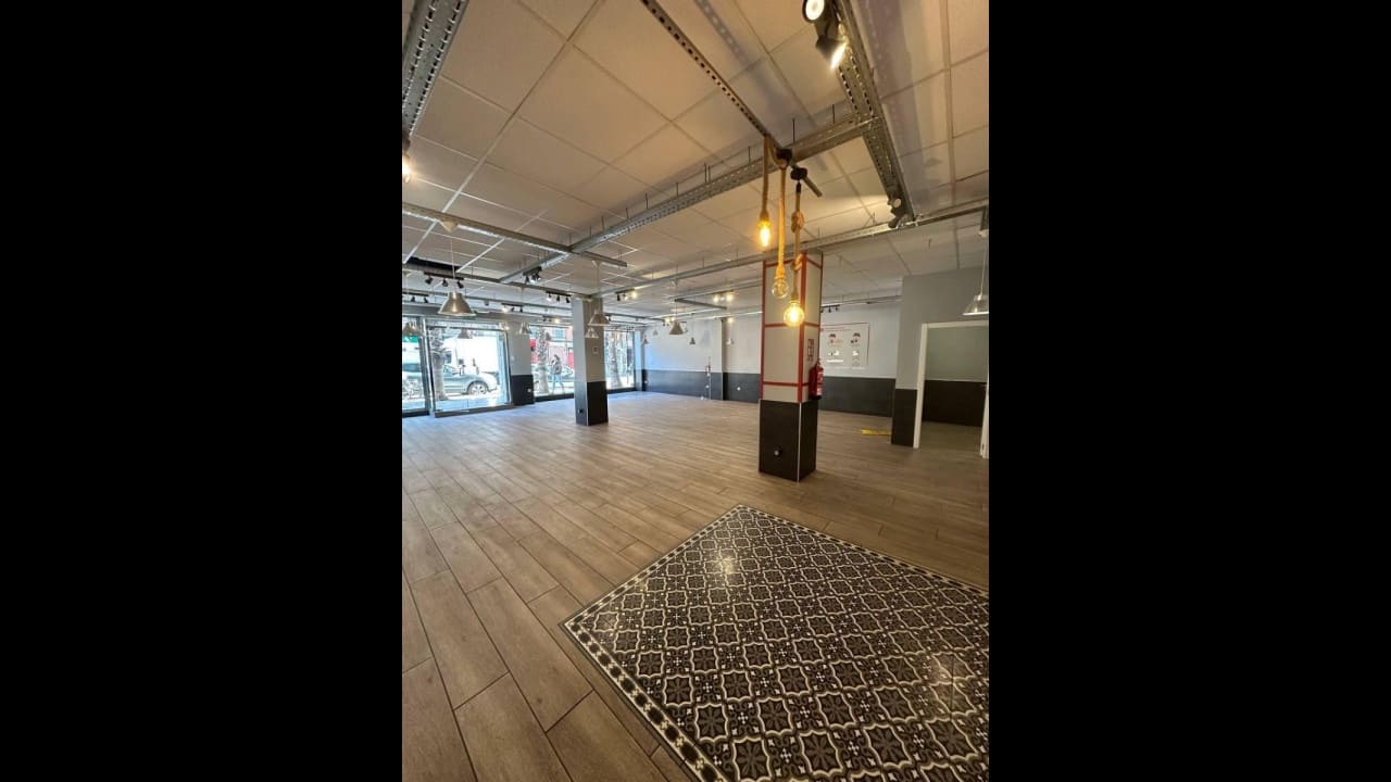 1 sovrum Kommersiell till salu i Alicante stad - 480 000 € (Ref: 9233512)