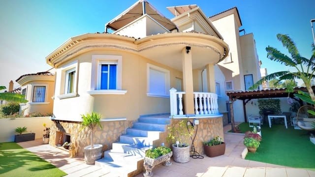 4 chambre Villa/Maison à vendre à San Miguel de Salinas avec piscine - 320 000 € (Ref: 9233523)