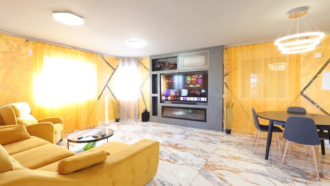 4 slaapkamer Villa te koop in San Miguel de Salinas met zwembad - € 320.000 (Ref: 9233523)