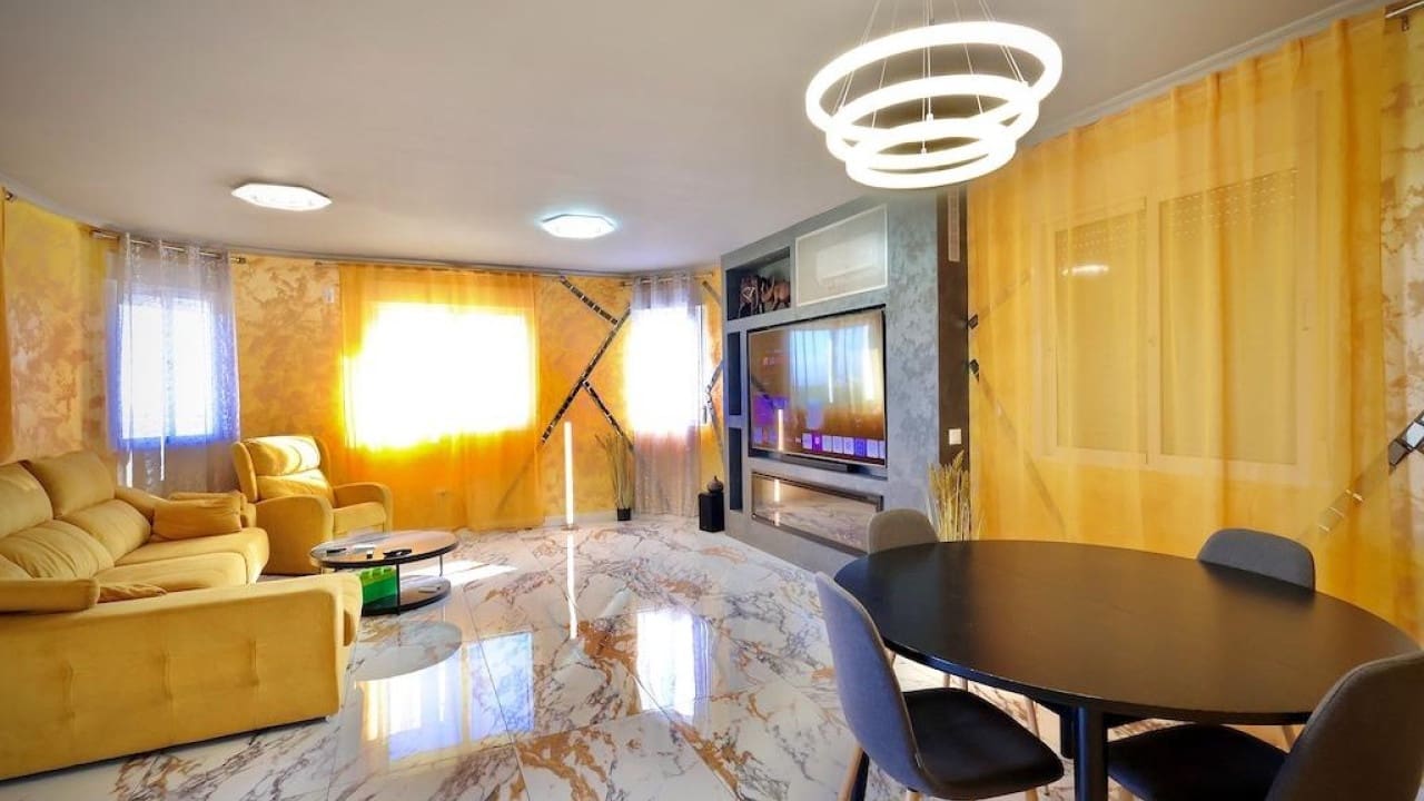 4 slaapkamer Villa te koop in San Miguel de Salinas met zwembad - € 320.000 (Ref: 9233523)