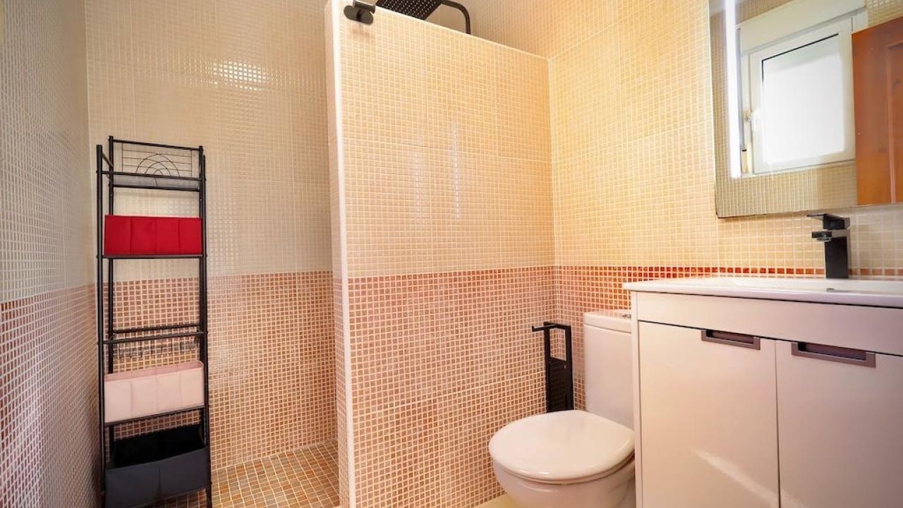 4 slaapkamer Villa te koop in San Miguel de Salinas met zwembad - € 320.000 (Ref: 9233523)