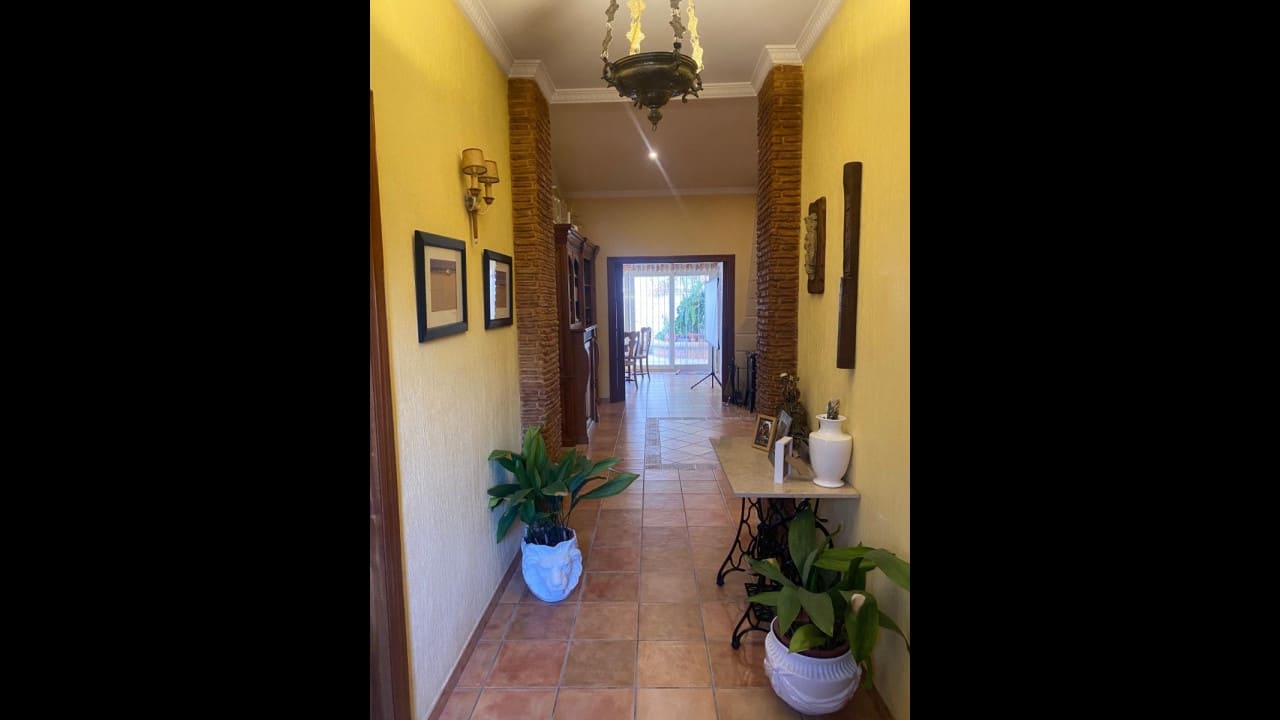 3 bedroom Townhouse for sale in Torrevieja - € 1,000,000 (Ref: 9233527)