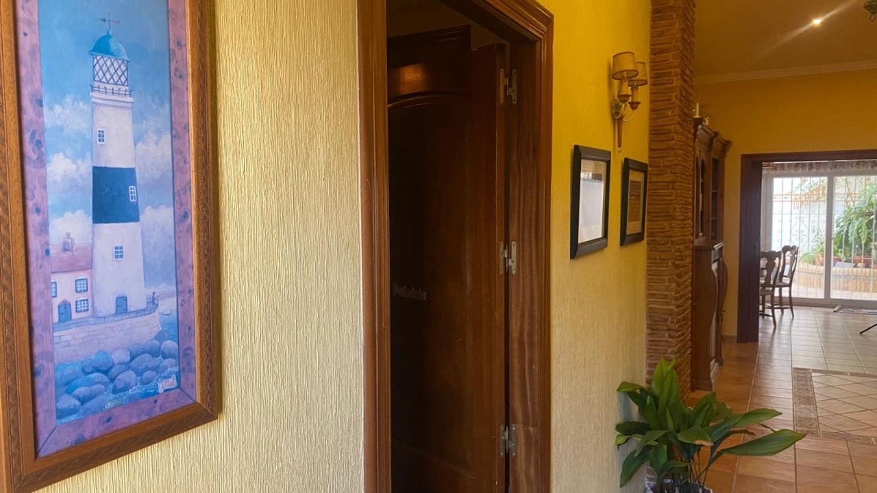 3 bedroom Townhouse for sale in Torrevieja - € 1,000,000 (Ref: 9233527)