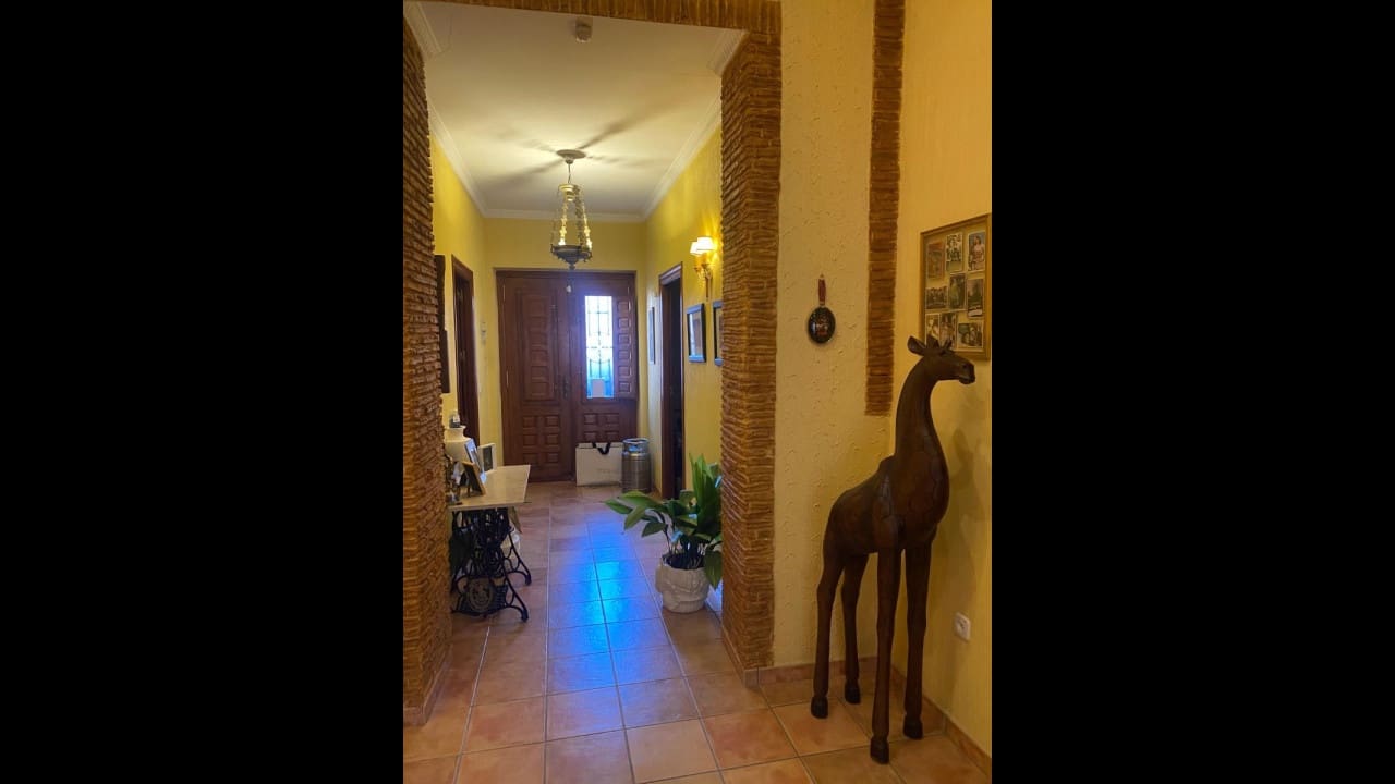 3 bedroom Townhouse for sale in Torrevieja - € 1,000,000 (Ref: 9233527)