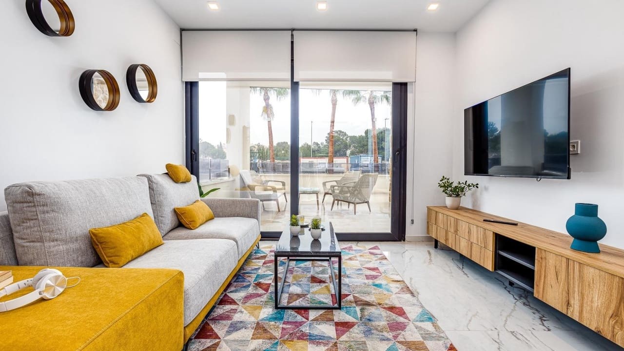 2 Zimmer Villa zu verkaufen in Ciudad Quesada mit Pool - 294.000 € (Ref: 9233546)