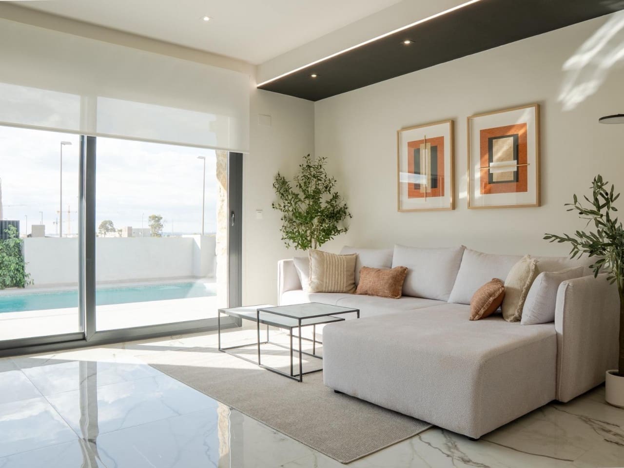 3 slaapkamer Villa te koop in Ciudad Quesada met zwembad - € 496.000 (Ref: 9233548)