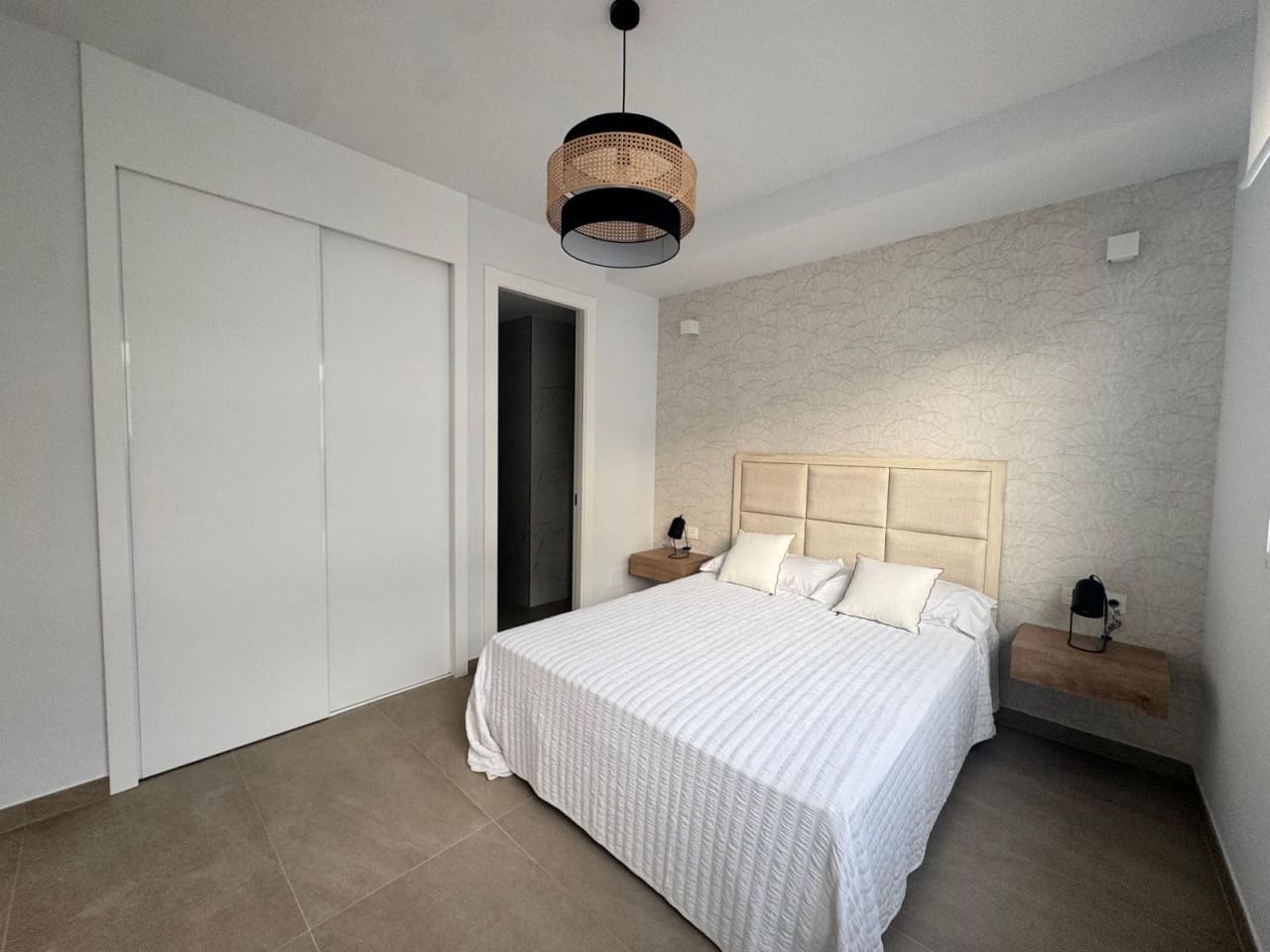 2 soverom Leilighet til salgs i Torrevieja med svømmebasseng - € 449 000 (Ref: 9233553)