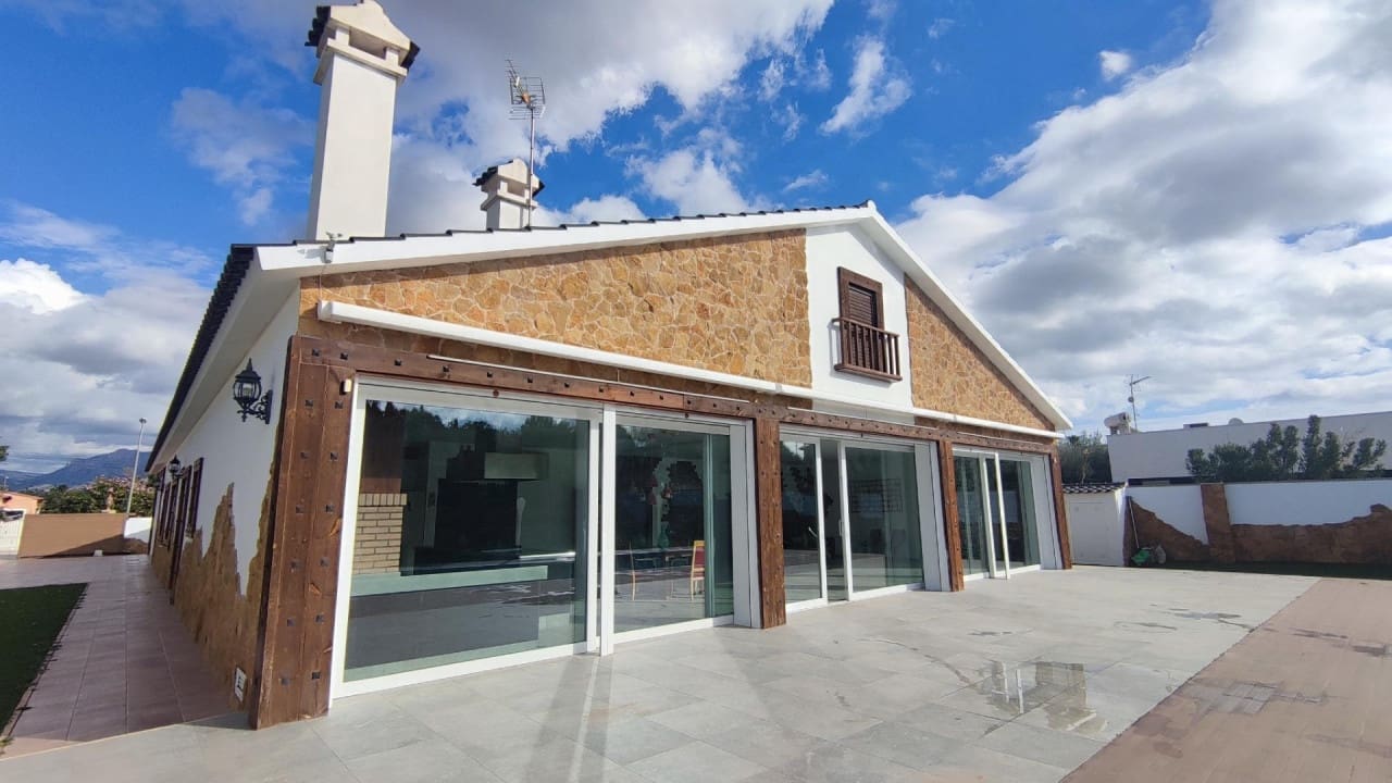 5 makuuhuone Maalaistalo myytävänä paikassa Muchamiel / Mutxamel mukana uima-altaan - 699 000 € (Ref: 9233556)