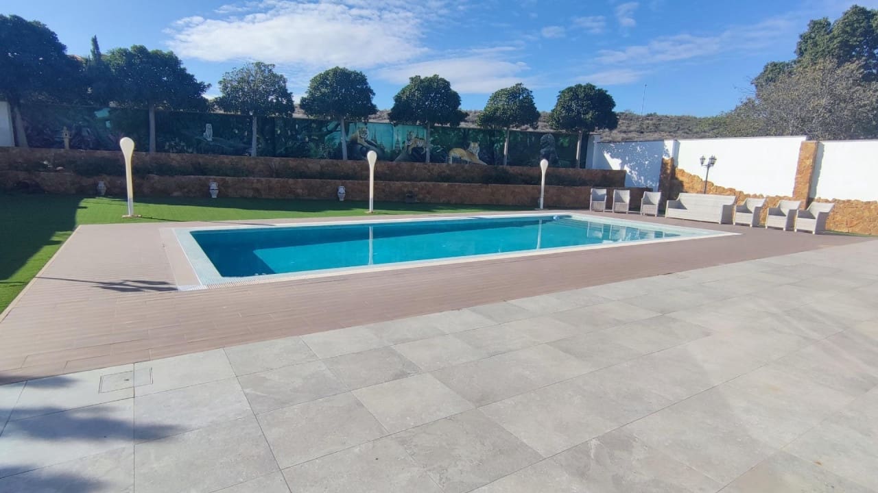 5 makuuhuone Maalaistalo myytävänä paikassa Muchamiel / Mutxamel mukana uima-altaan - 699 000 € (Ref: 9233556)