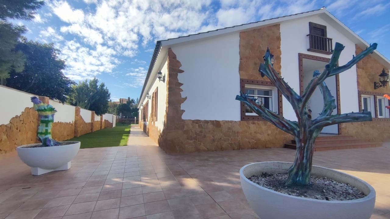 5 makuuhuone Maalaistalo myytävänä paikassa Muchamiel / Mutxamel mukana uima-altaan - 699 000 € (Ref: 9233556)