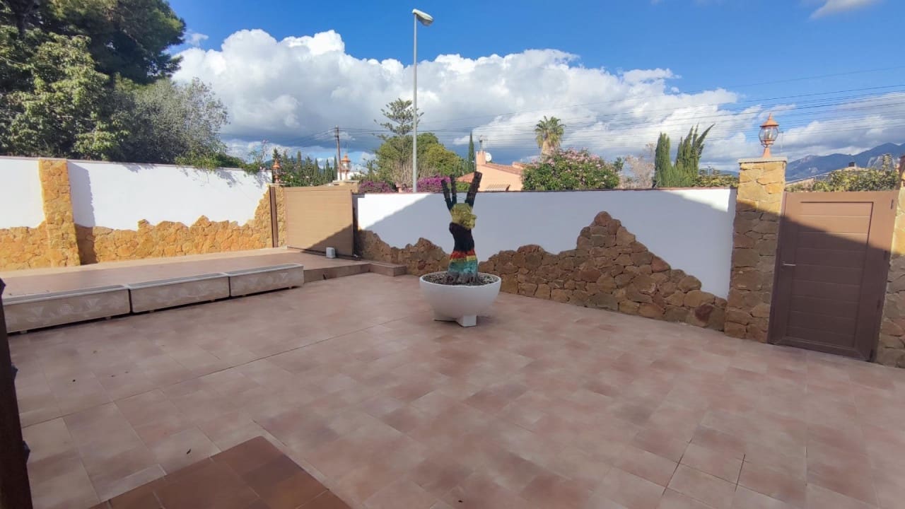 5 makuuhuone Maalaistalo myytävänä paikassa Muchamiel / Mutxamel mukana uima-altaan - 699 000 € (Ref: 9233556)