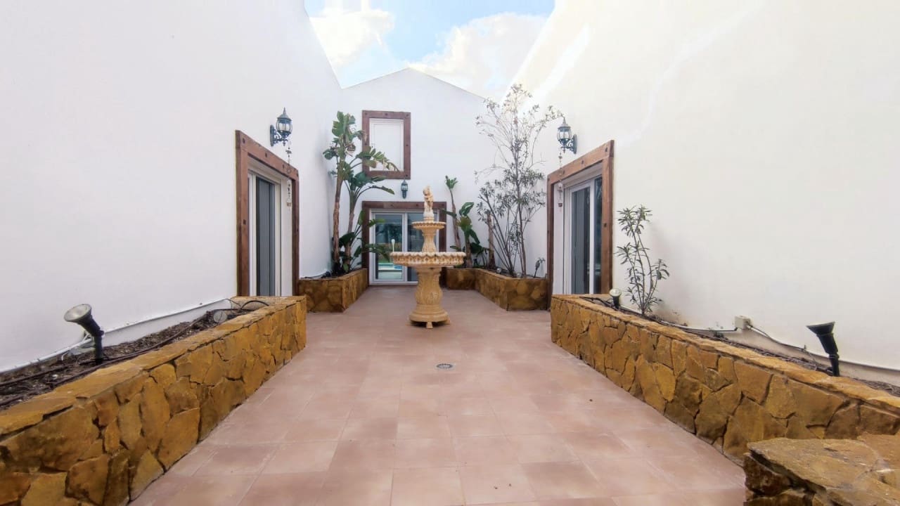 5 makuuhuone Maalaistalo myytävänä paikassa Muchamiel / Mutxamel mukana uima-altaan - 699 000 € (Ref: 9233556)