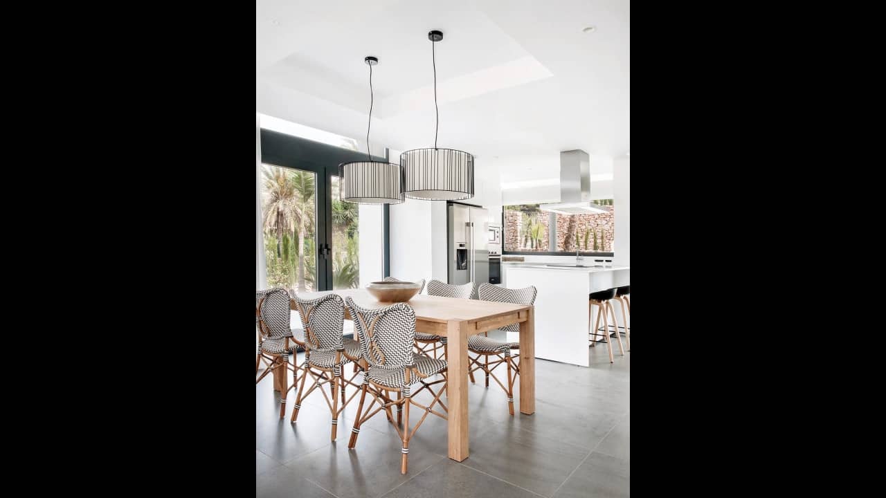 4 Zimmer Villa zu verkaufen in Atamaria mit Pool - 840.000 € (Ref: 9233559)