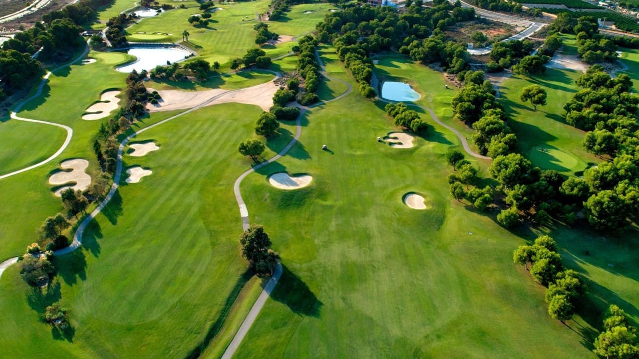 3 bedroom Villa for sale in Pilar de la Horadada with pool - € 499,000 (Ref: 9233561)