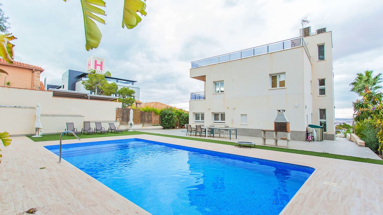 6 slaapkamer Villa te koop in Los Balcones met zwembad garage - € 850.000 (Ref: 9233562)