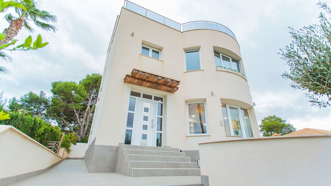 6 slaapkamer Villa te koop in Los Balcones met zwembad garage - € 850.000 (Ref: 9233562)