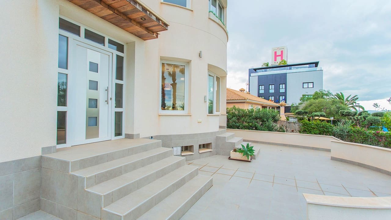 6 slaapkamer Villa te koop in Los Balcones met zwembad garage - € 850.000 (Ref: 9233562)