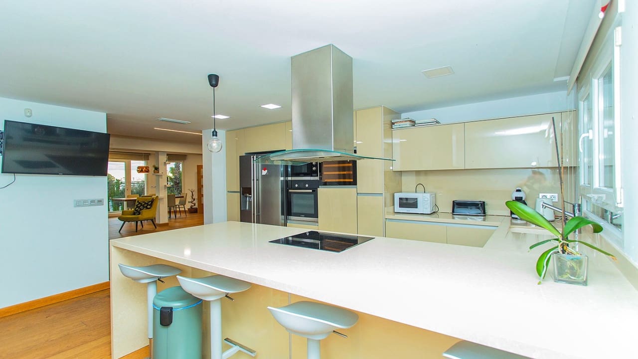 6 slaapkamer Villa te koop in Los Balcones met zwembad garage - € 850.000 (Ref: 9233562)