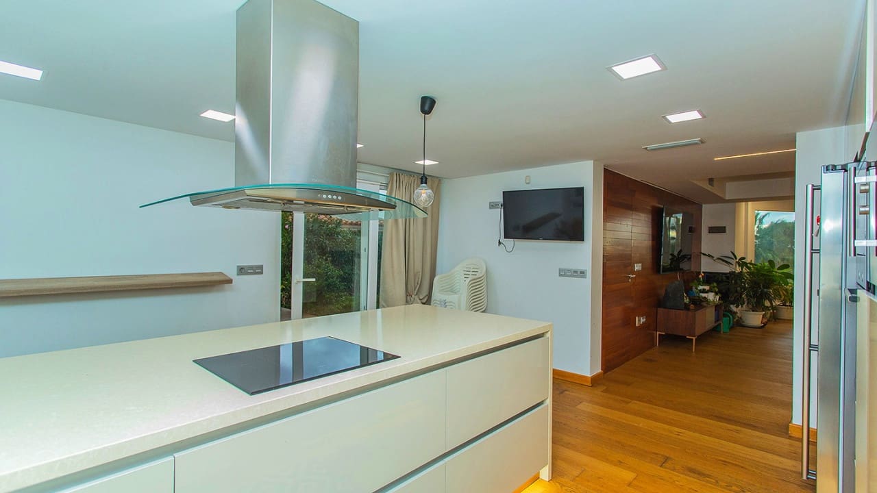 6 slaapkamer Villa te koop in Los Balcones met zwembad garage - € 850.000 (Ref: 9233562)