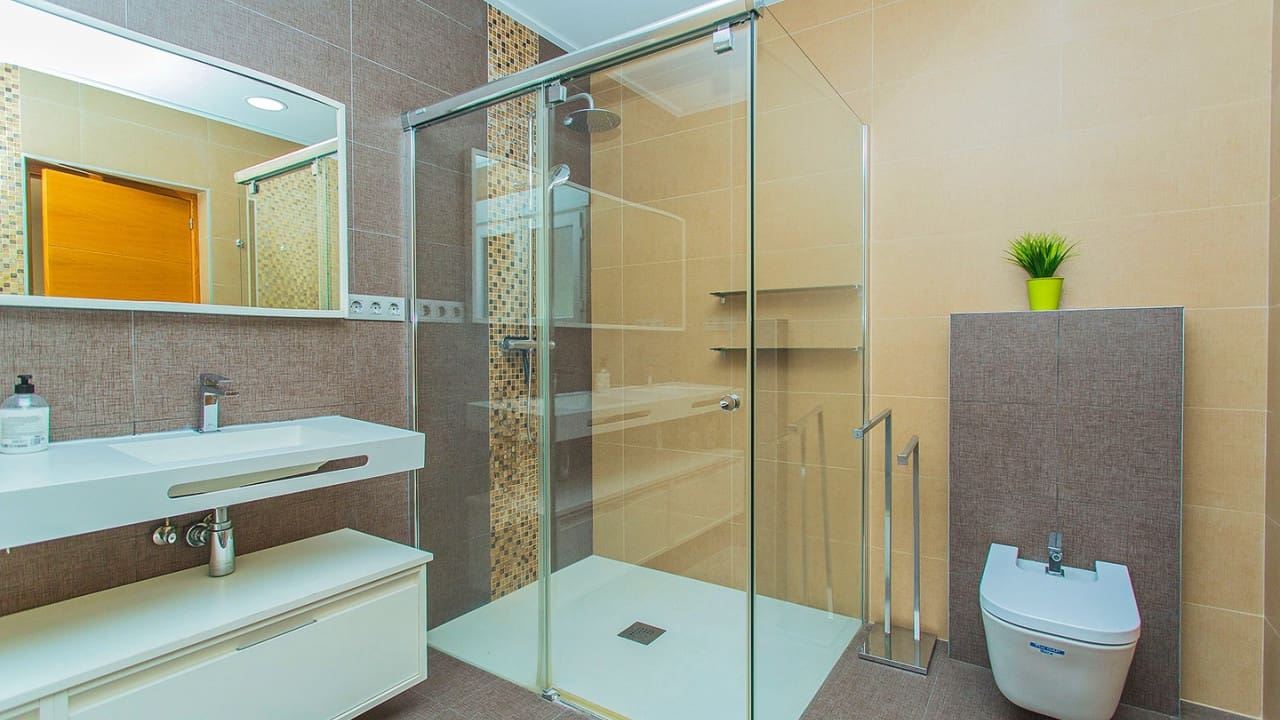 6 slaapkamer Villa te koop in Los Balcones met zwembad garage - € 850.000 (Ref: 9233562)