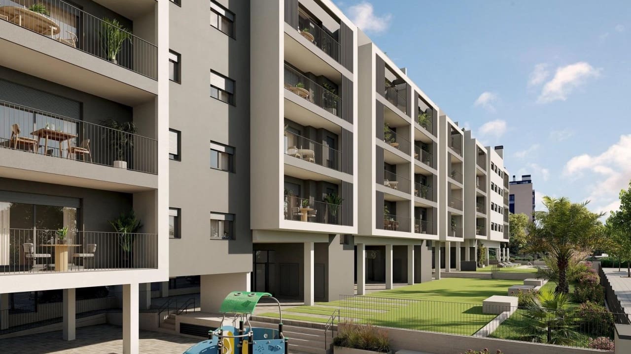 Apartamento de 4 habitaciones en Alicante / Alacant ciudad en venta con piscina - 456.500 € (Ref: 9233566)